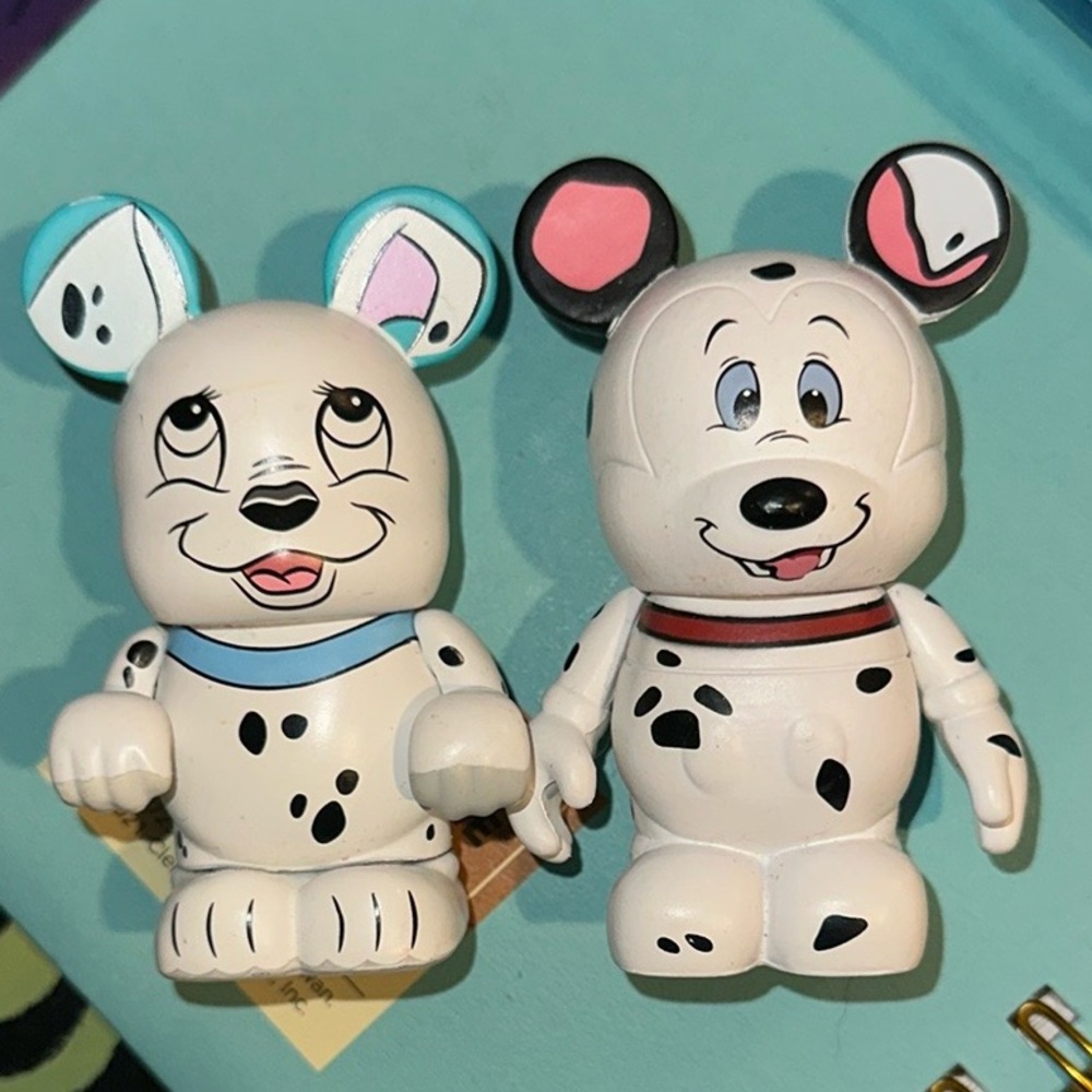 DISNEY VINYLMATION LOT OF 2 101 DALMATIANS BRAND NEW CHASER LIMITED EDITION